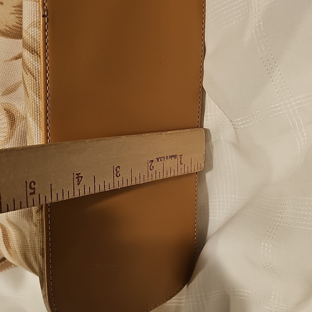 Preston & York Floral Tan Women's Tote Bag - Picture 5 of 12